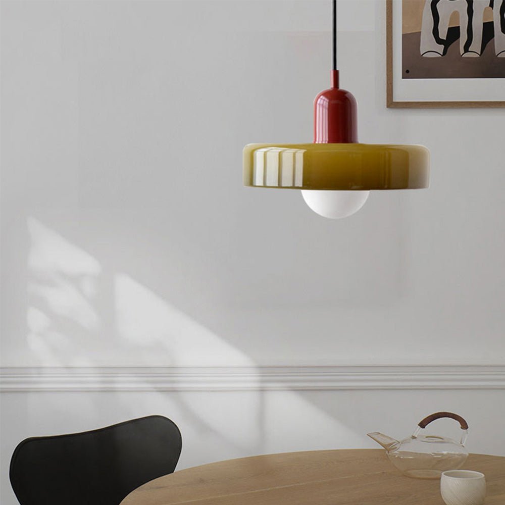 Hängeleuchte ColorLuxe für einen modernen und spielerischen Stil.
