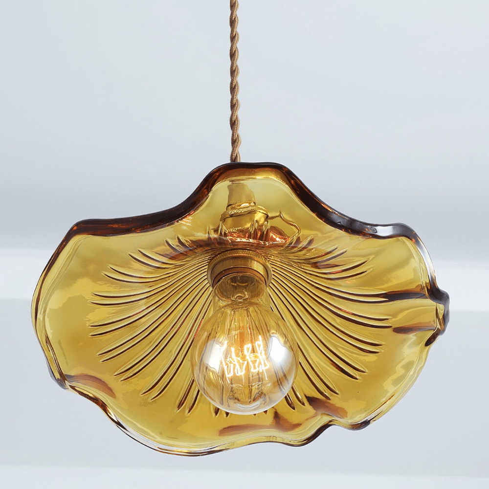 Nordicalux elegante und funktionale Lampe perfekt für Esszimmer und Küchen.