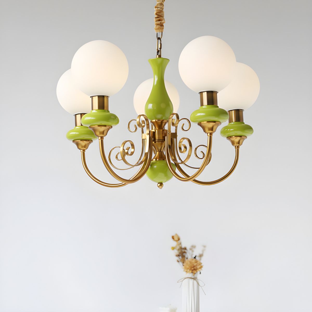 Elegante Leuchten - Kreativer Art Déco-Kronleuchter