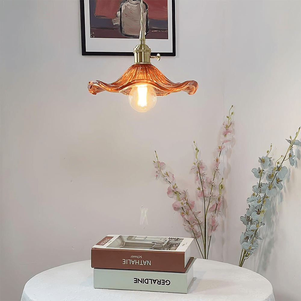 Elegante Hängelampe von Nordicalux ideal für Vintage- und Retro-Liebhaber.
