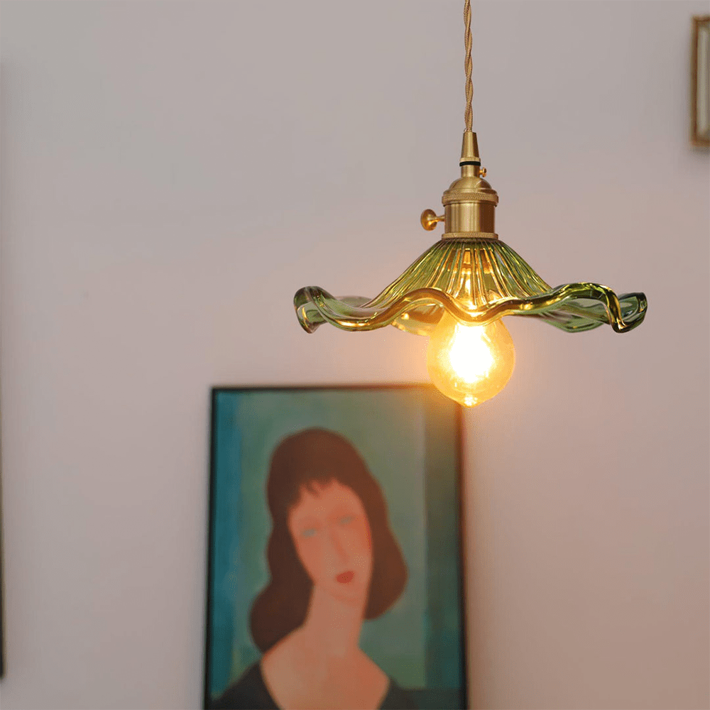 Elegante Pendelleuchte von Nordicalux perfekt für klassische Inneneinrichtungen.
