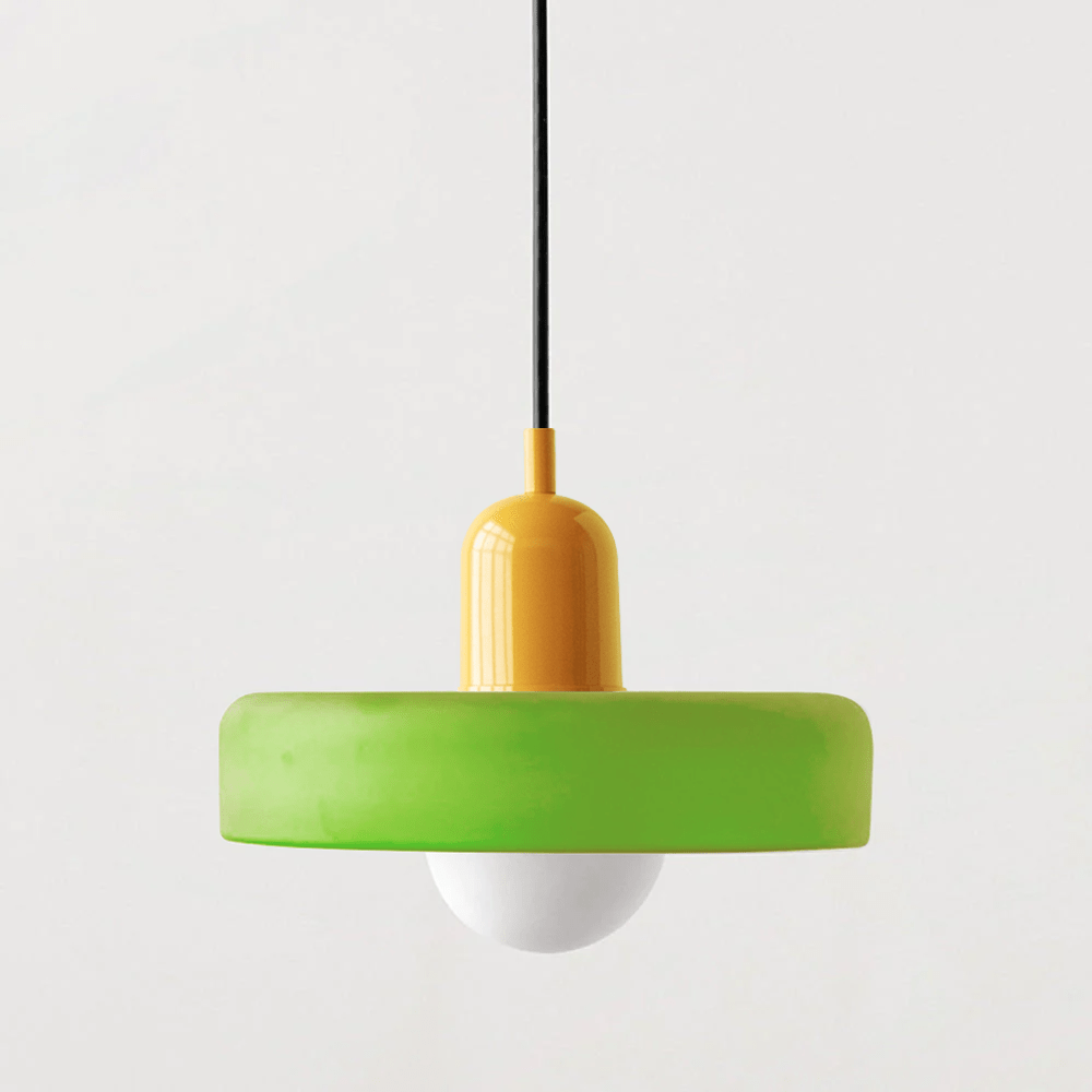 Verspielte und farbenfrohe Lichtlösung mit der ColorLuxe Hängeleuchte.