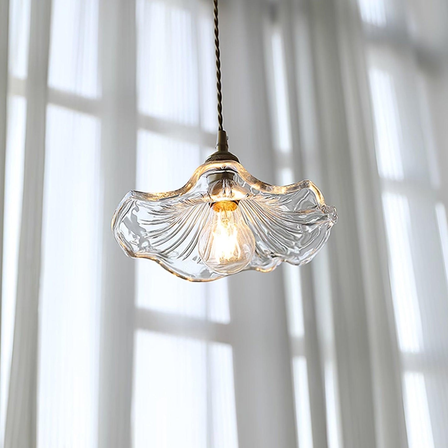 Hängeleuchte Stilvolles Design SternenLicht – dekorative Hängeleuchte mit stilvollen Designelementen und funkelnden Sternen.