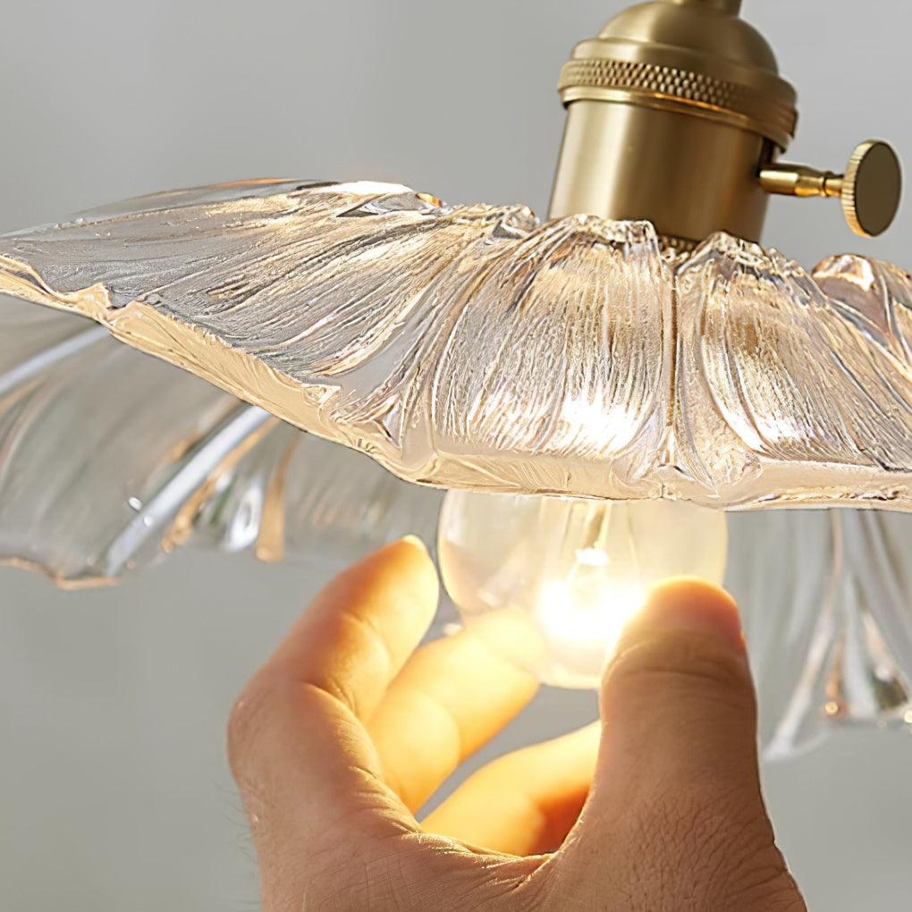 Hängeleuchte Stilvolles Design SternenLicht – dekorative Hängeleuchte mit stilvollen Glasdetails und sternenförmigen Elementen.