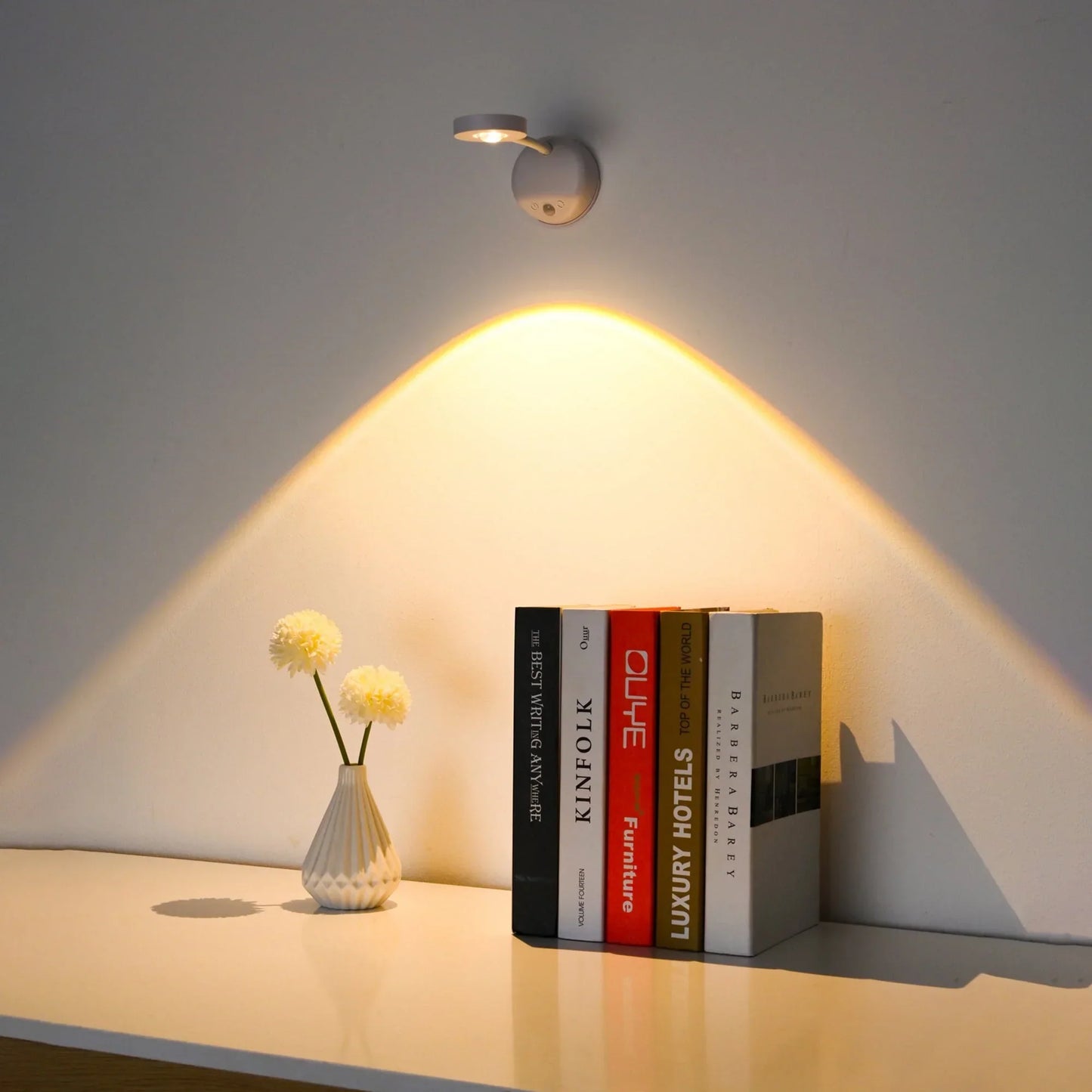 BeamFlex - LED-Wand und Schreibtischleuchte für den vielseitigen Einsatz