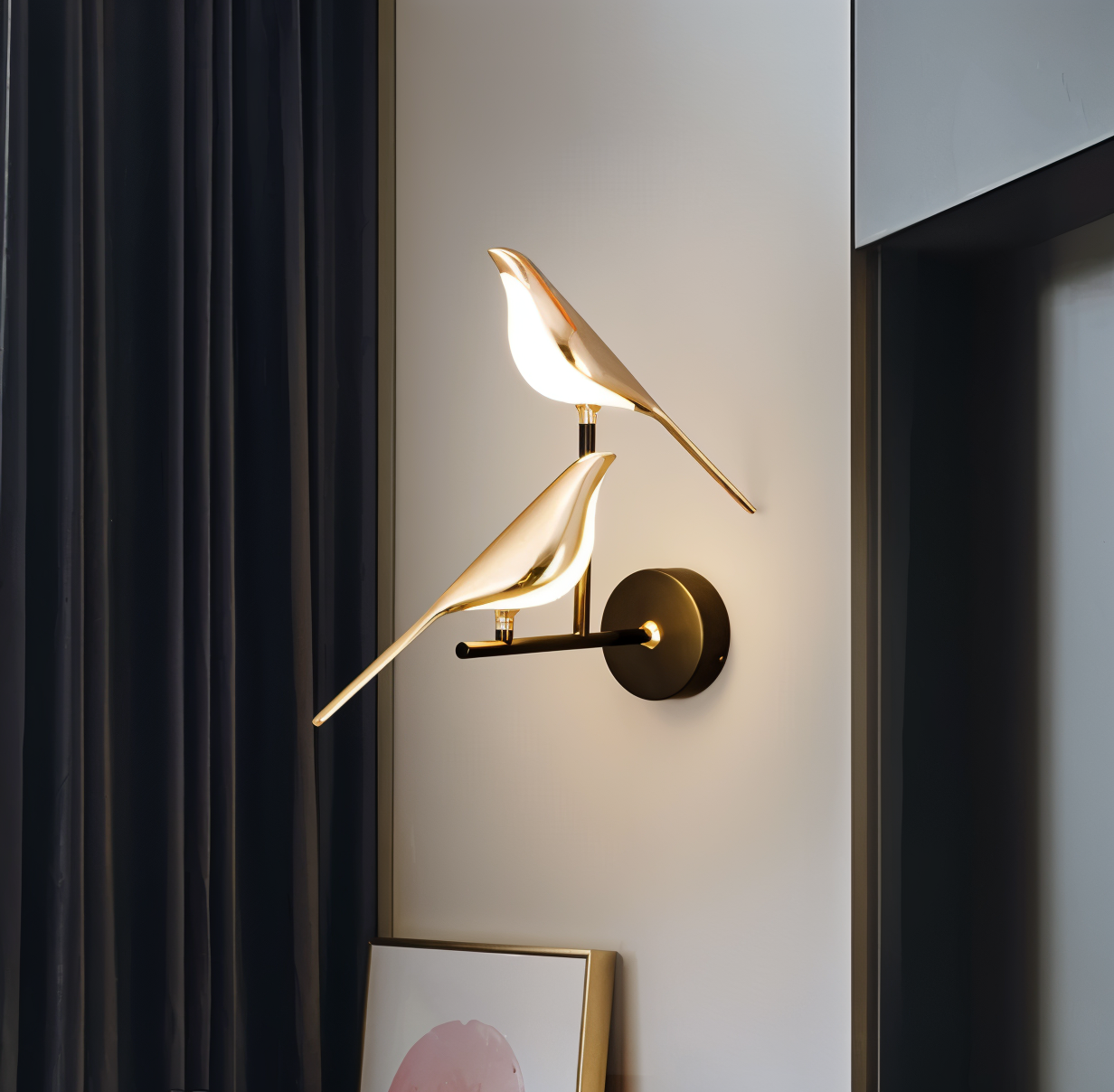Zeitlose Eleganz für Ihre Wände – LumeBird stilvolle Wandleuchte.
