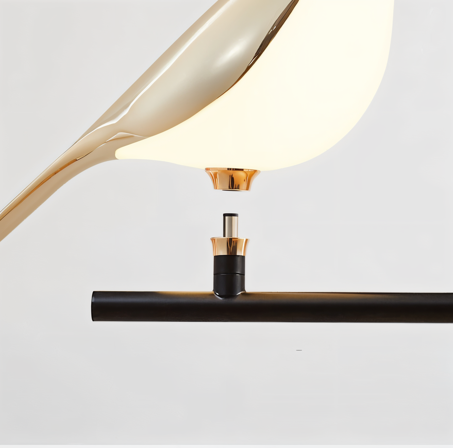 Vogel-Wandleuchte von LumeBird – ein Highlight für eine elegante Raumgestaltung.