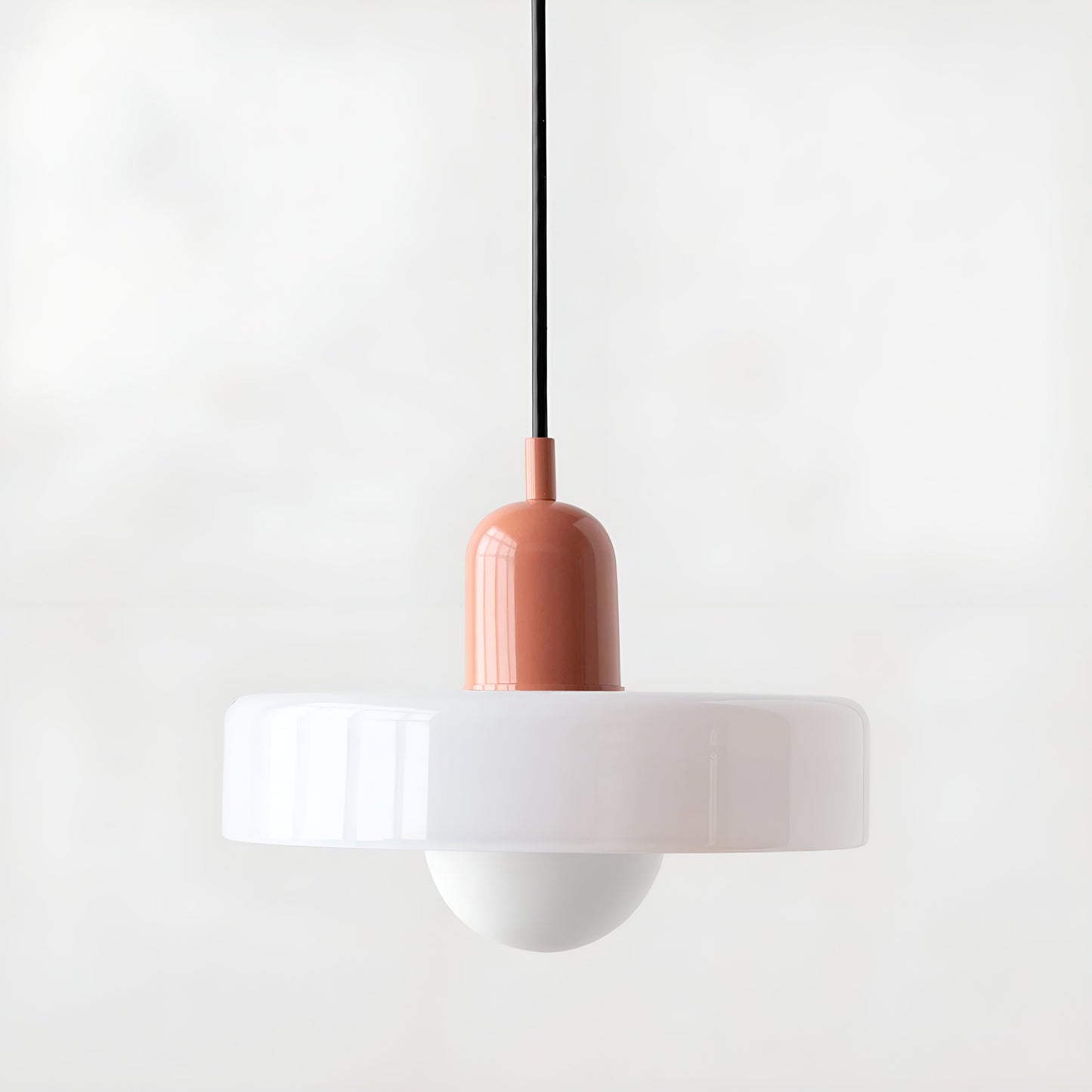 Setzen Sie elegante Akzente mit den modernen LumiArt Pendelleuchten.