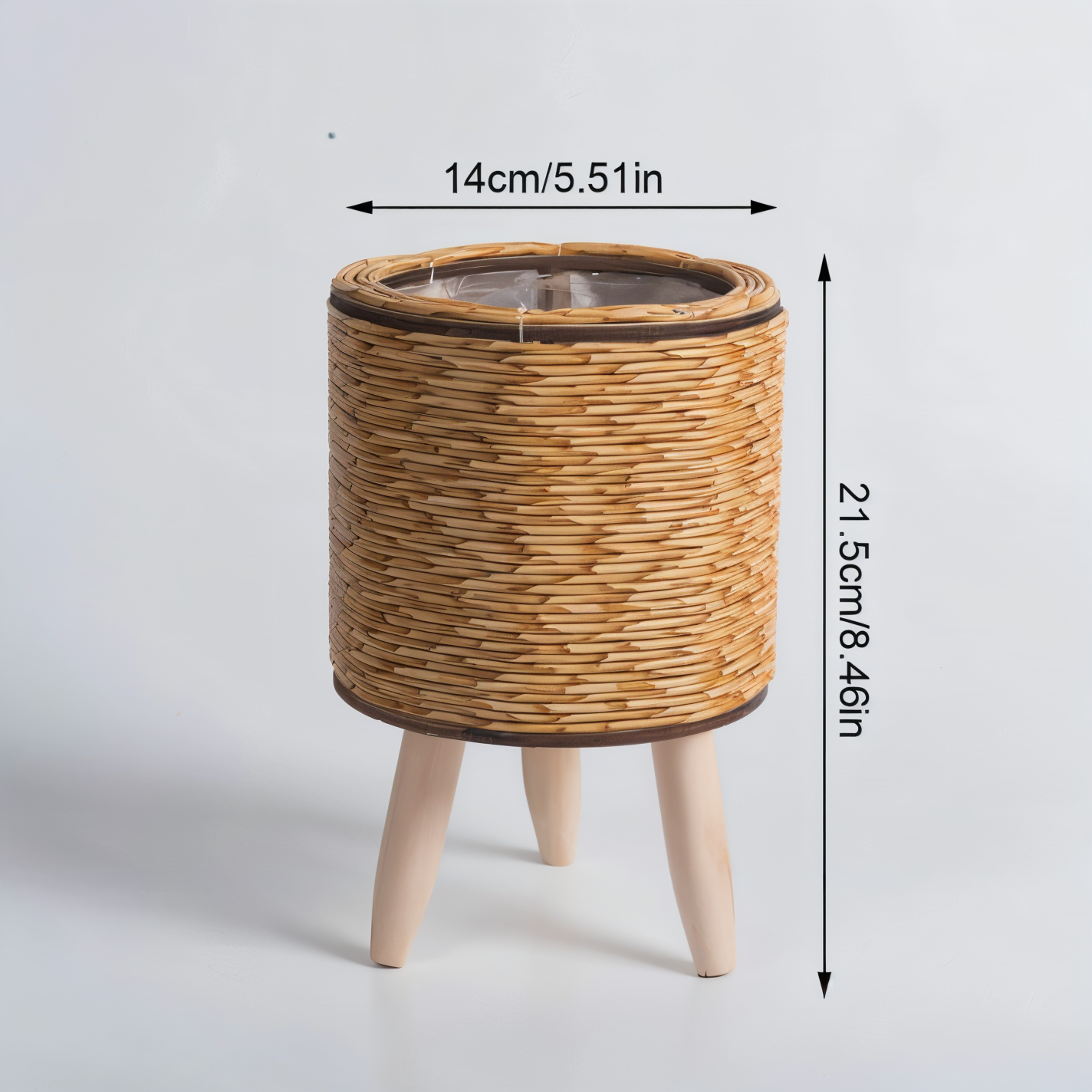 EcoChic Pflanzgefäße mit handgefertigtem Design und Holzbeinen, verleihen Räumen eine warme, einladende Atmosphäre.