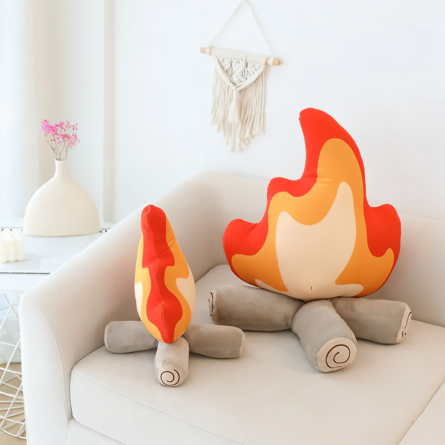 Dekorative CozyCamp Lagerfeuer-Kissen Für Gemütliche Abende Zuhause, perfekt für dekorative Akzente im Wohnzimmer.