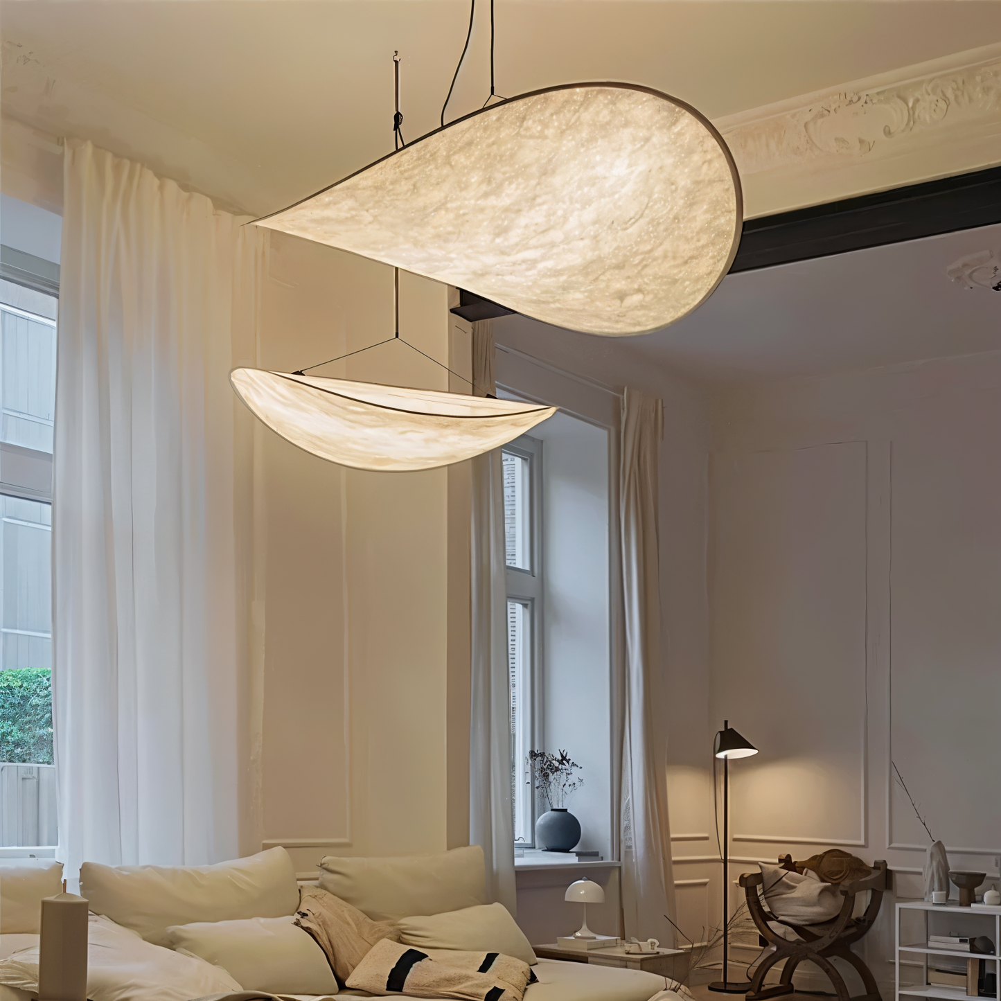 Licht trifft Eleganz – die LunaCloud Pendelleuchte für moderne Innenräume.
