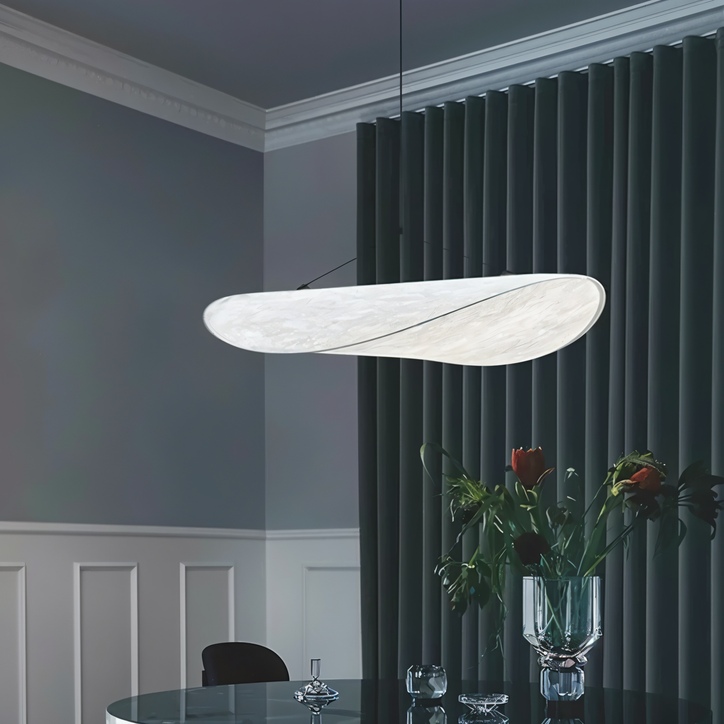 LunaCloud Pendelleuchte – modernes Design für harmonische Wohnraumbeleuchtung.