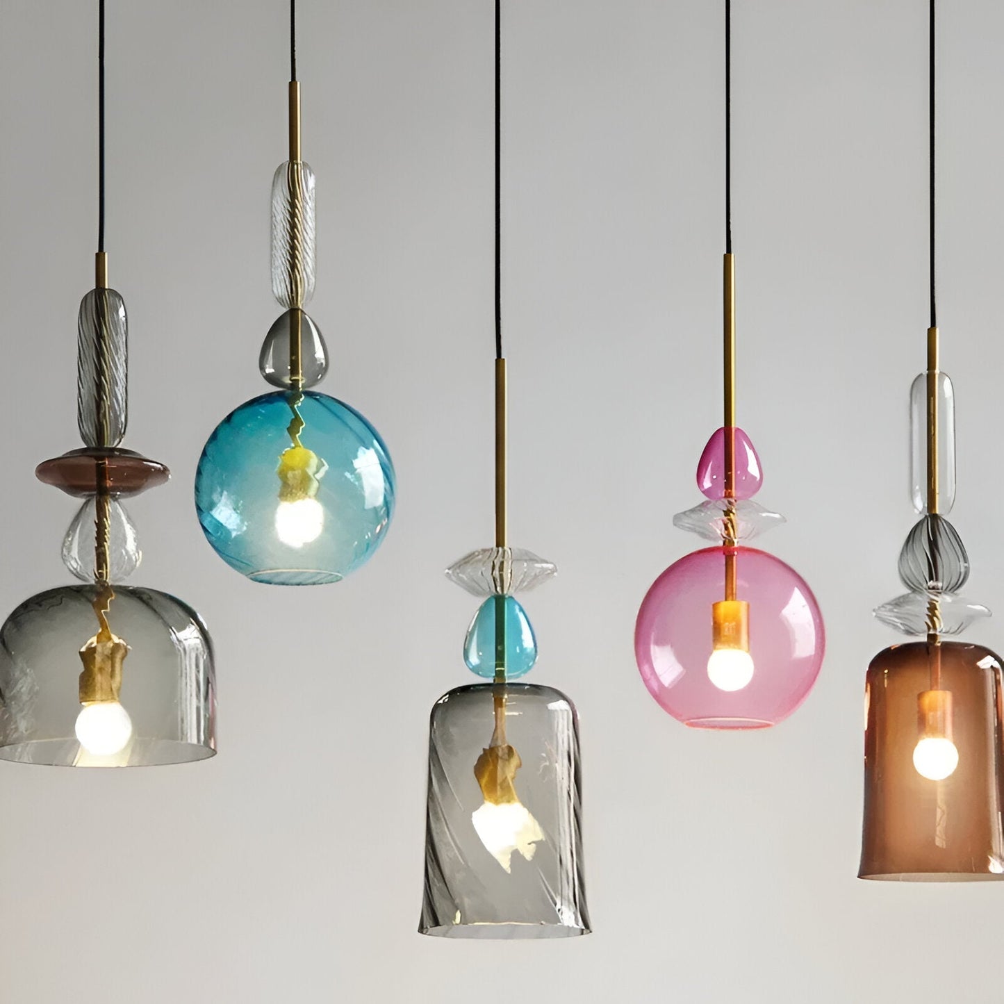 LumiBelle Hängelampen – lebendige Farben für stilvolle Wohn- und Esszimmer.