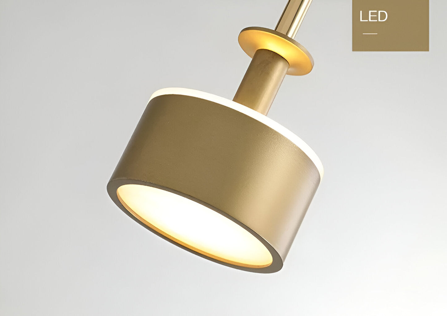 Bunte Lichtgestaltung mit den LumiBelle stilvollen Hängelampen.