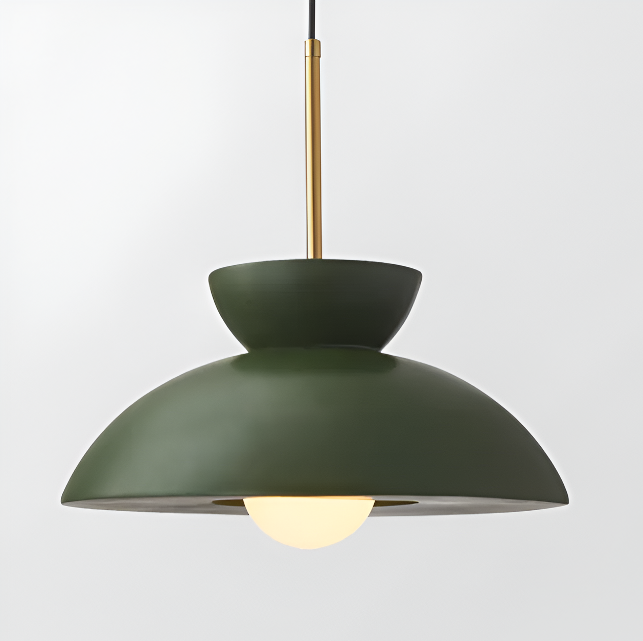 CeramLight – elegante Hängelampe für zeitgemäße und klassische Innenräume.