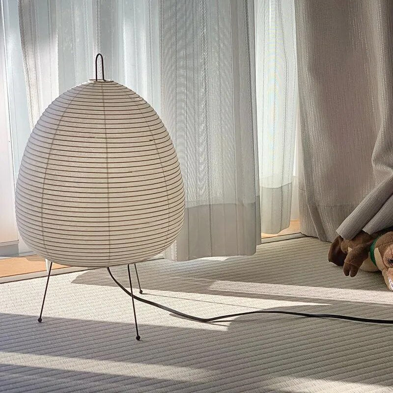 ZenLight Tischlampe als perfekte Kombination aus Eleganz und Funktionalität.