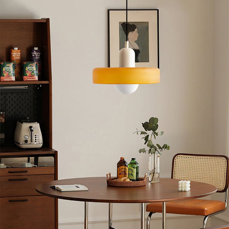 ColorLuxe Hängeleuchte mit verspieltem Retro-Design für jeden Raum.