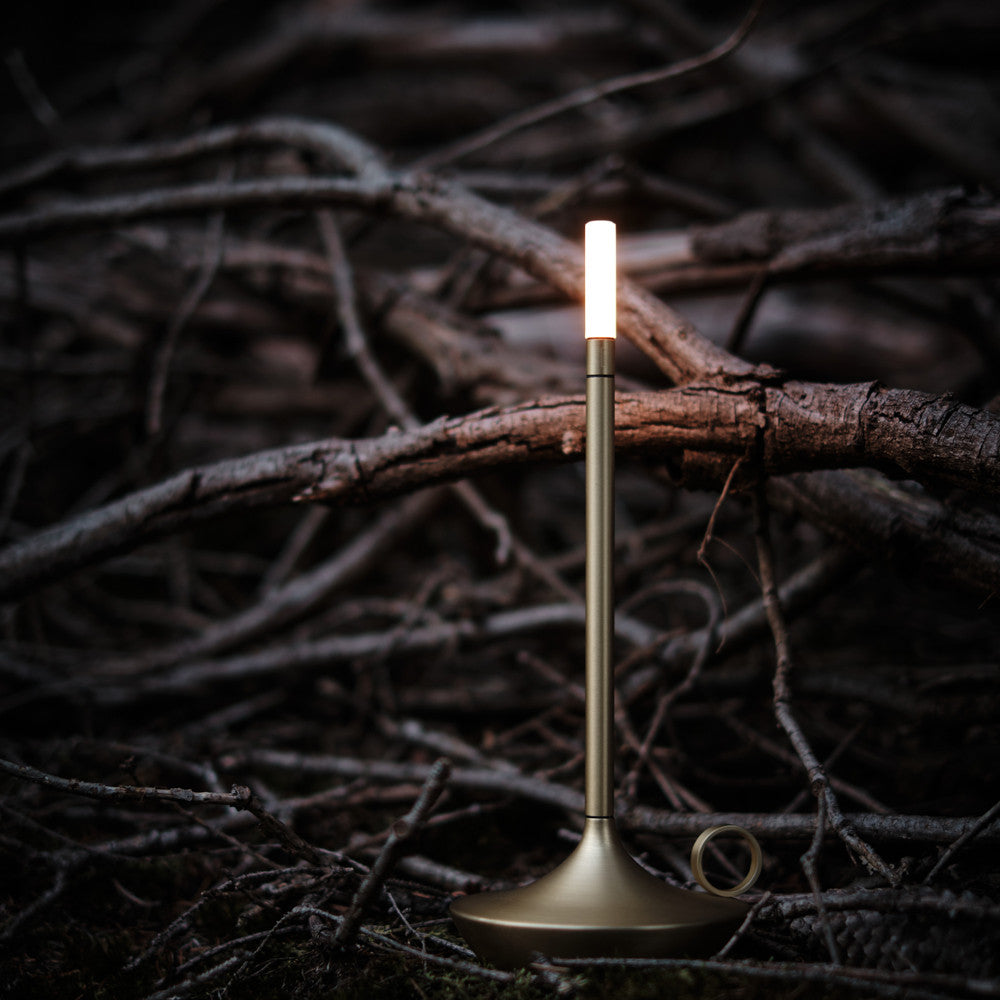 KerzenGlanz Elegante Kerzenform Tischlampe – elegante Tischlampe von KerzenGlanz mit feiner Kerzenform für ein edles Wohnambiente.