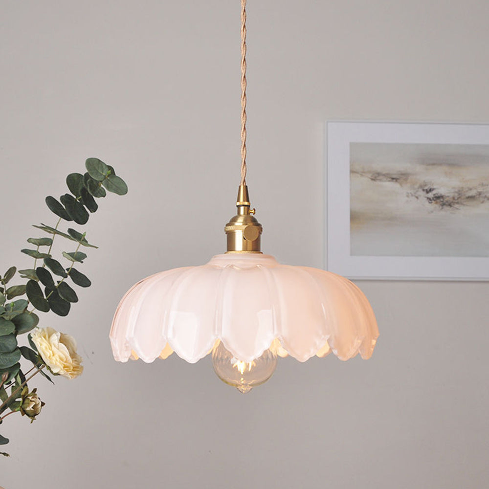 Exquisites Design Hängeleuchte LichtKunst – elegante Glas-Hängeleuchte mit klaren Linien und zeitgemäßem Design.