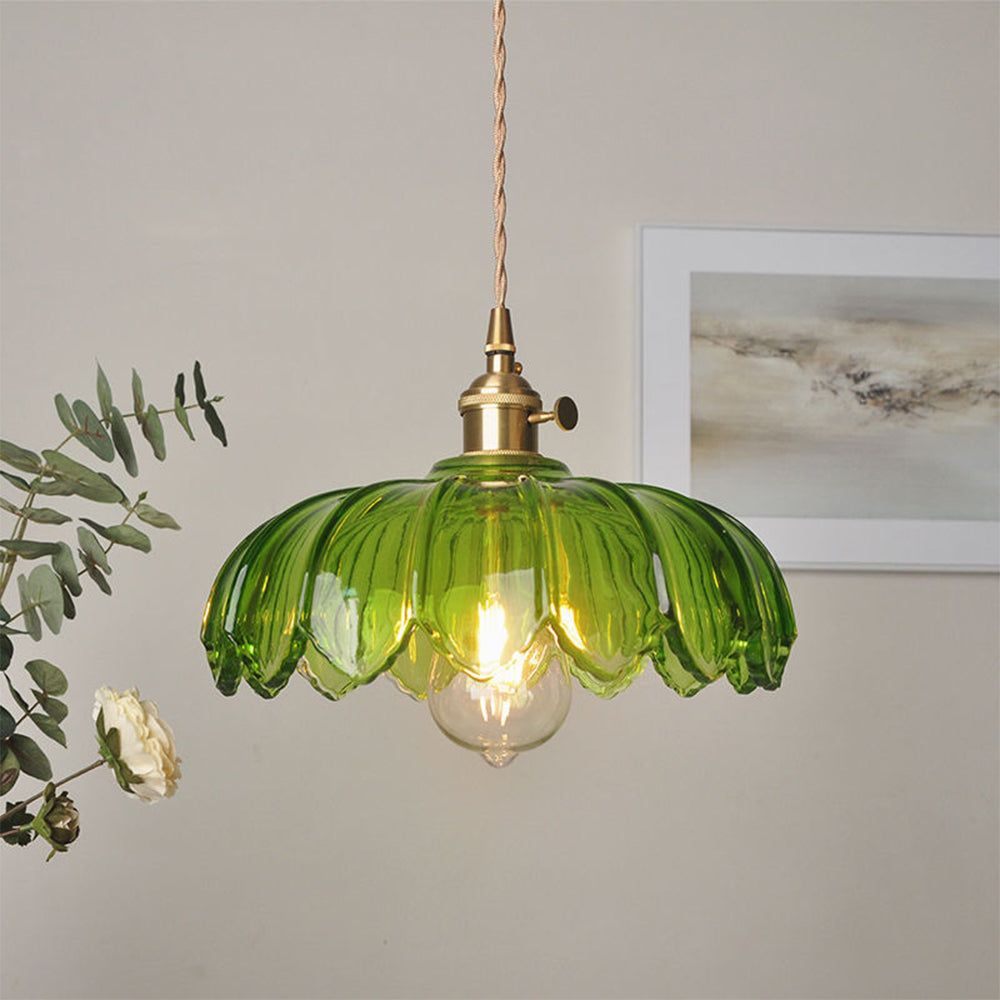 Hängeleuchte LichtKunst Exquisites Design – elegante Hängeleuchte mit kunstvollem Glas-Design für moderne Wohnzimmer.