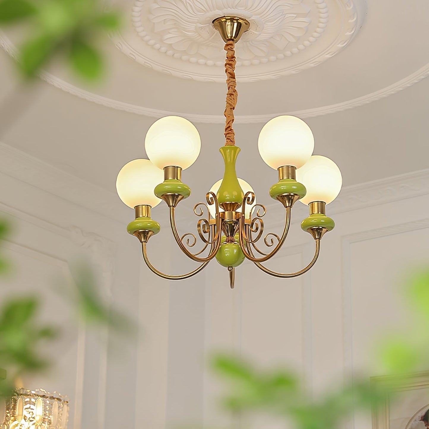 Elegante Leuchten - Kreativer Art Déco-Kronleuchter