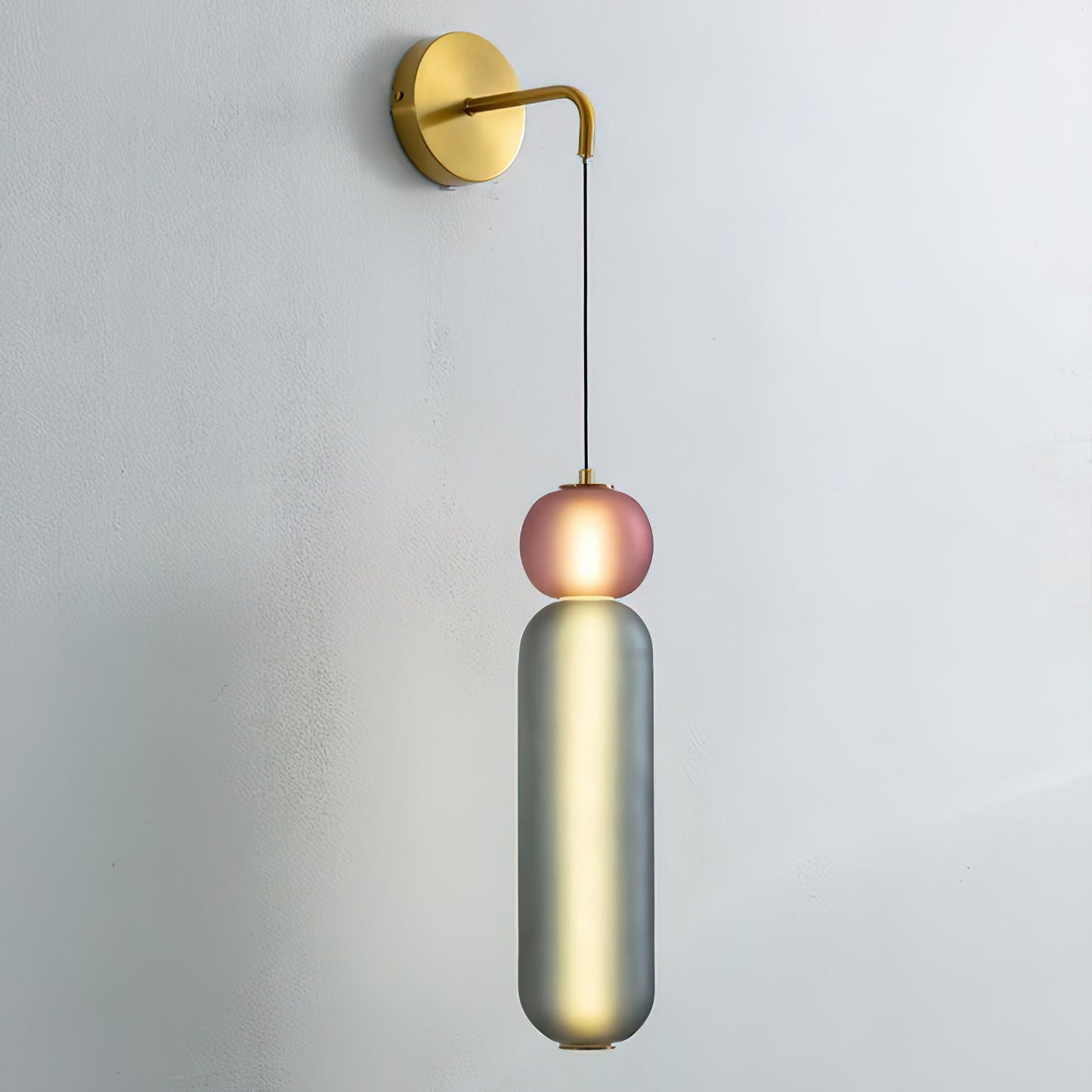 Surge - Moderne Wandleuchte mit elegantem Design