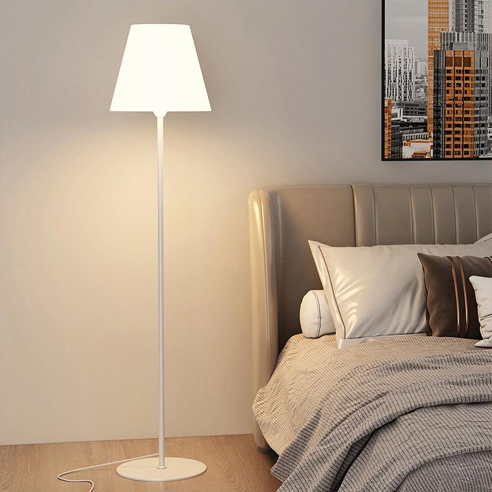 Ward - Minimalistische Stehleuchte mit modernem Design