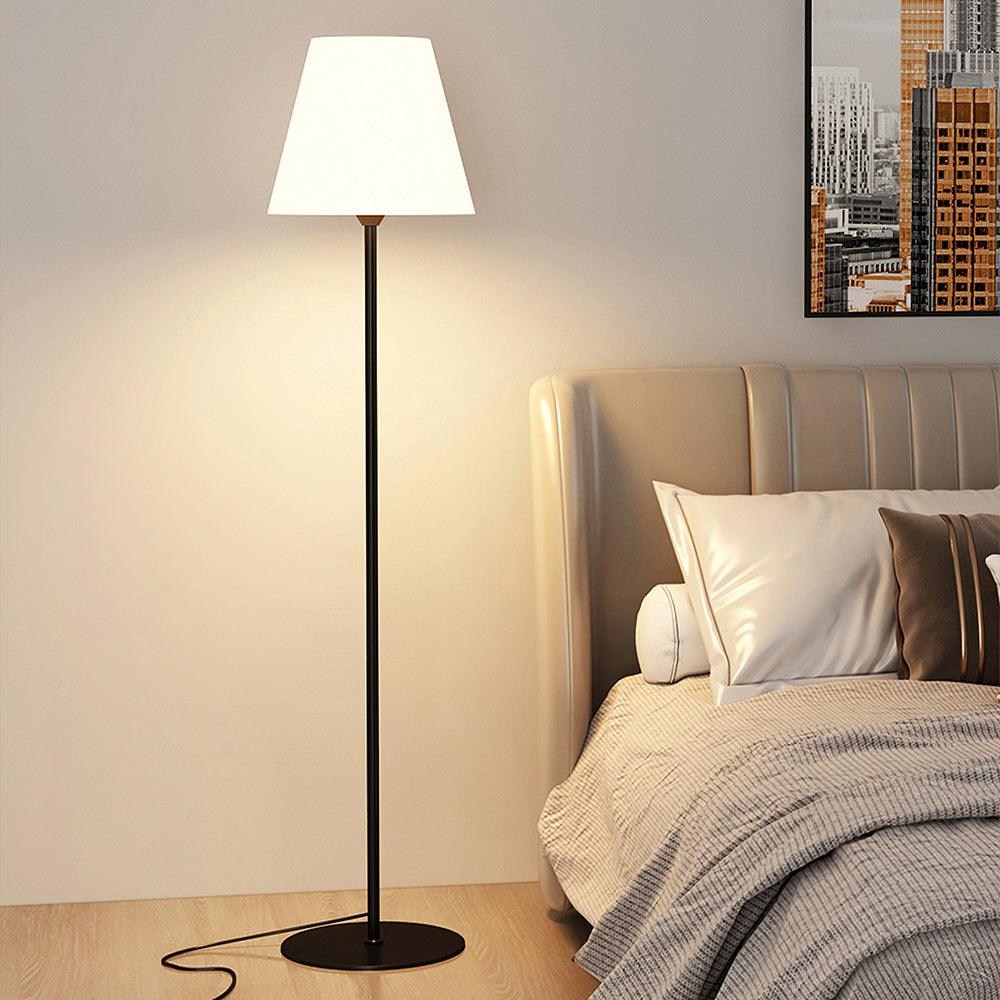 Ward - Minimalistische Stehleuchte mit modernem Design