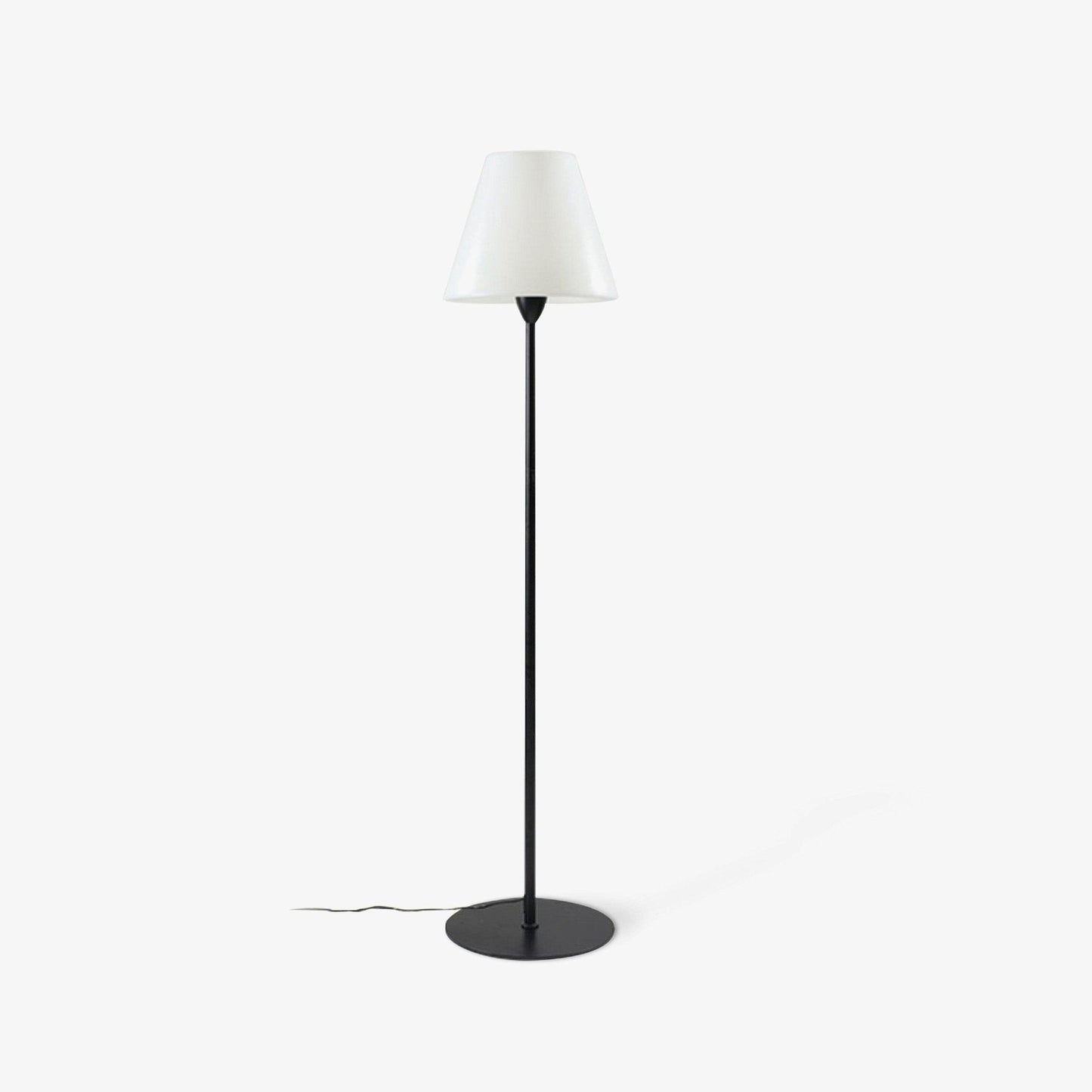 Ward - Minimalistische Stehleuchte mit modernem Design