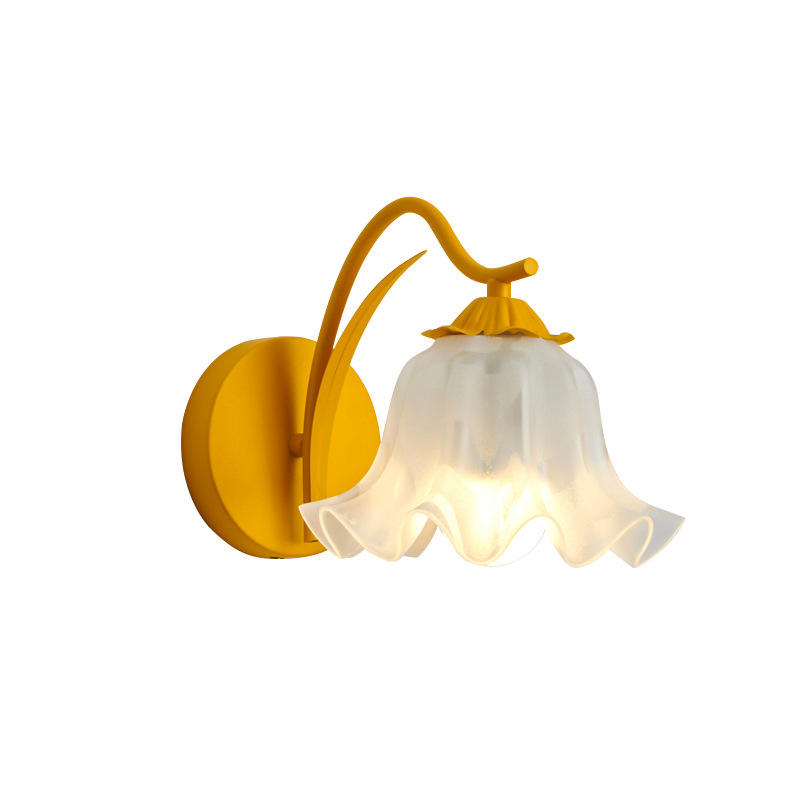 FloraGlow Wandleuchte – Dekorative Blumenelemente für ein harmonisches Ambiente.