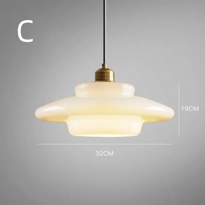 GlowForma Hängeleuchte für ein modernes Zuhause mit einem Hauch von Retro.