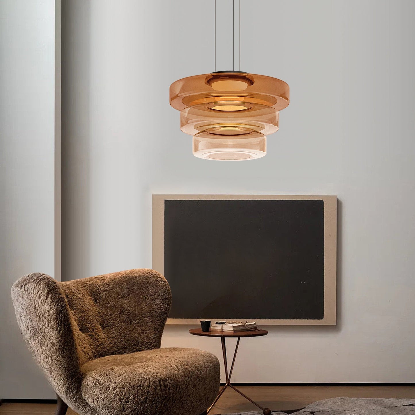 NordicGlow Hängeleuchte mit modernem und elegantem Design.