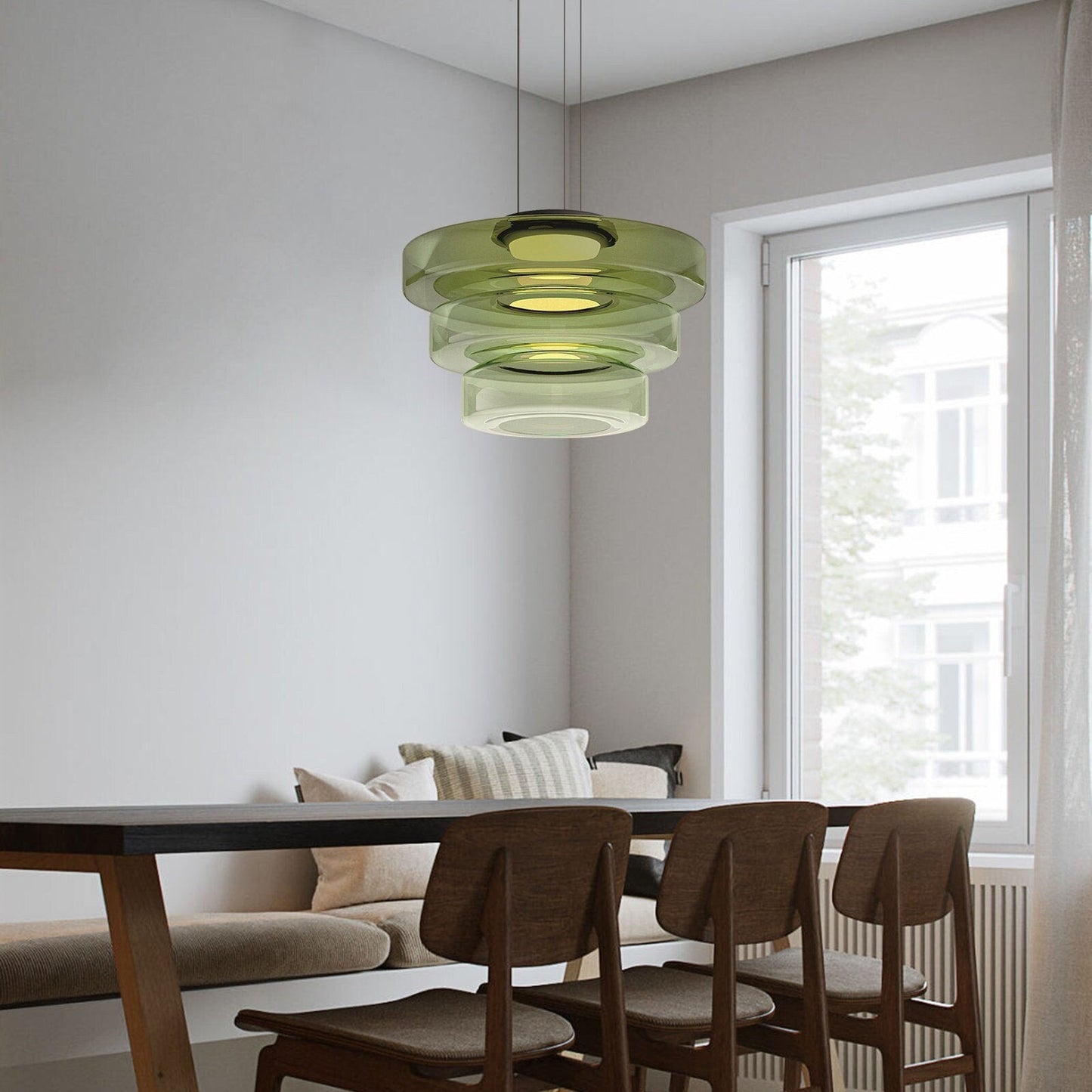 NordicGlow Hängeleuchte verleiht jedem Raum eine elegante und raffinierte Note.