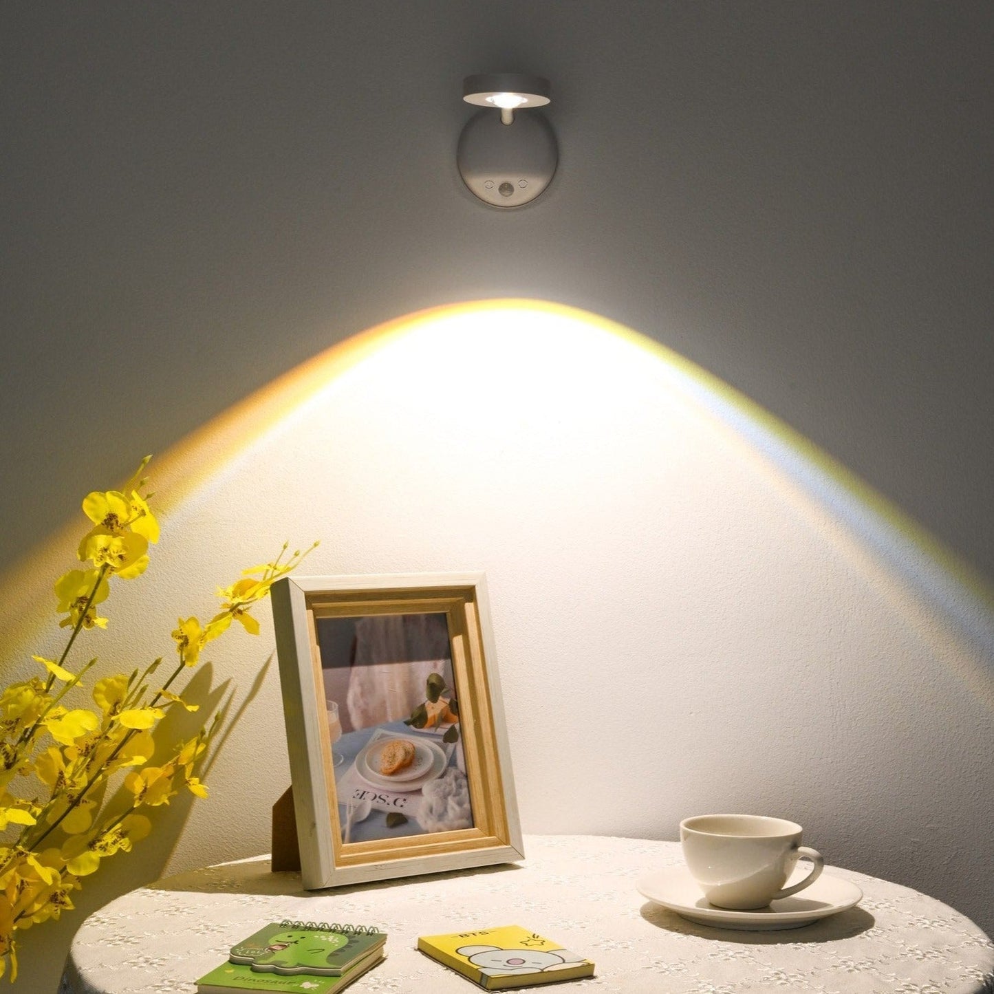 BeamFlex - LED-Wand und Schreibtischleuchte für den vielseitigen Einsatz