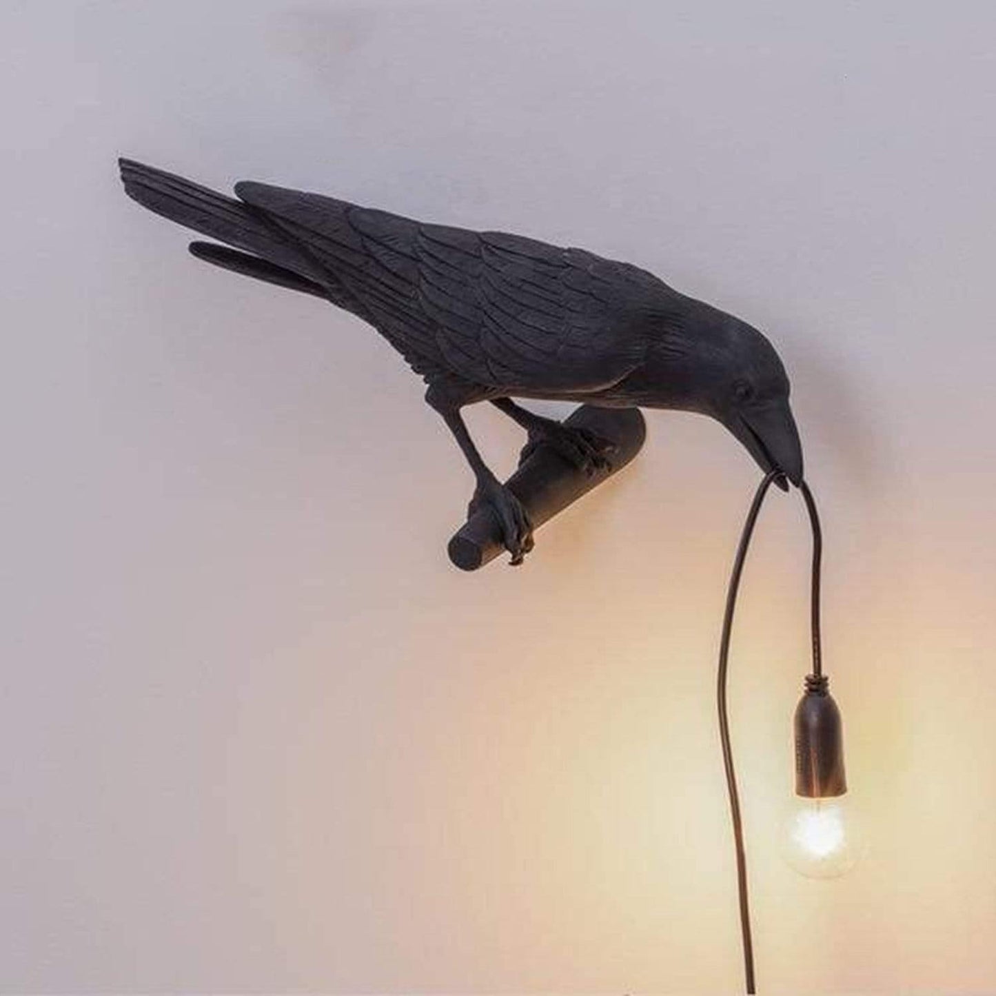 GlowRaven Bringt Mit Der Tischlampe Home Decor Mit Skulpturalem Design Kreative Akzente In Ihr Zuhause.