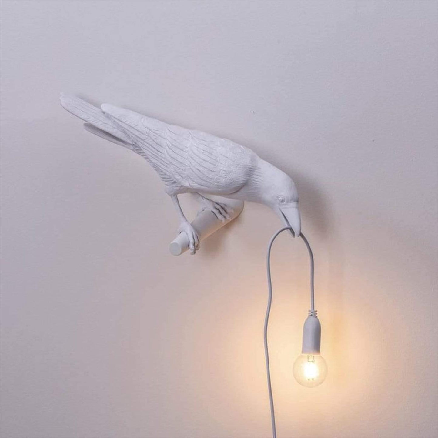 GlowRaven Tischlampe Home Decor Mit Skulpturalem Design Für Elegante Und Kreative Lichtlösungen.