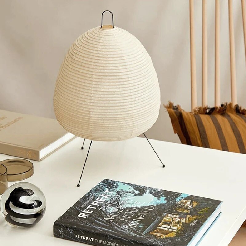 ZenLight Tischlampe bringt Ruhe und Gelassenheit in jeden Raum.