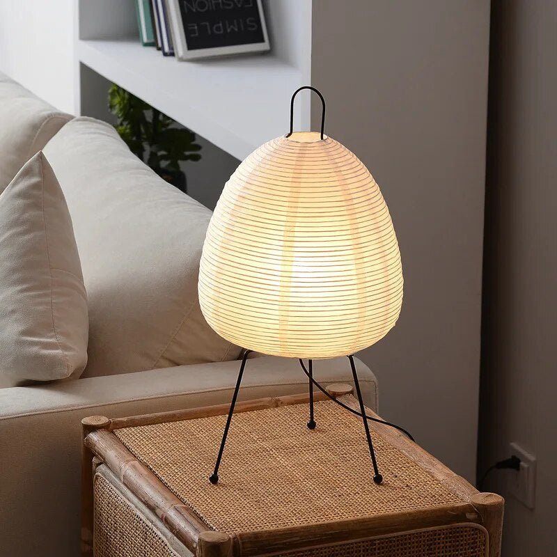 Stilvolle ZenLight Tischlampe für eine harmonische und minimalistische Einrichtung.