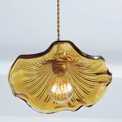 Nordicalux elegante und funktionale Lampe perfekt für Esszimmer und Küchen.