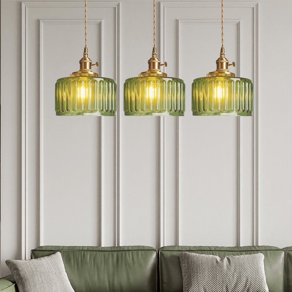 Hängeleuchte GlasLicht, die durch ihr auffälliges grünes Design begeistert.