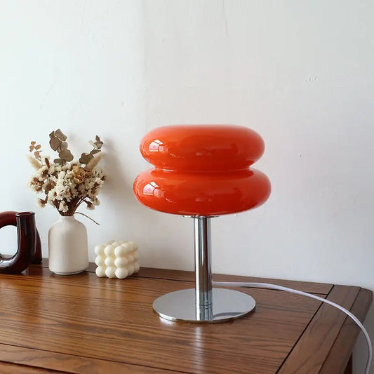 BubbleGlow Tischlampe mit verspieltem und modernem Design.