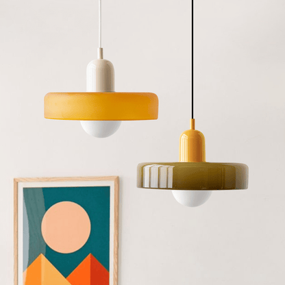 Hängeleuchte ColorLuxe für auffällige und stilvolle Lichtakzente.
