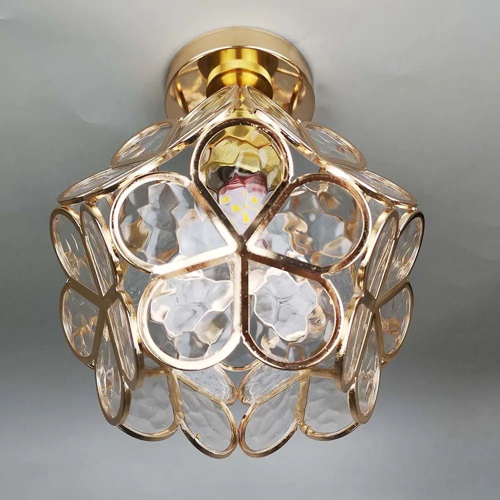 CrystalBloom Deckenleuchte perfekt für Schlafzimmer, Wohnzimmer oder Esszimmer.