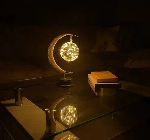 Zauberhafte LunaGlow Tischleuchte – ideal für entspannende Momente.
