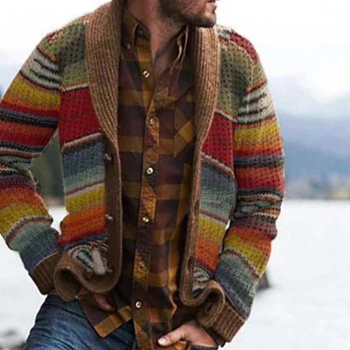 Herren-Strickjacke im Weinlese-Stil | Knopf Daunen