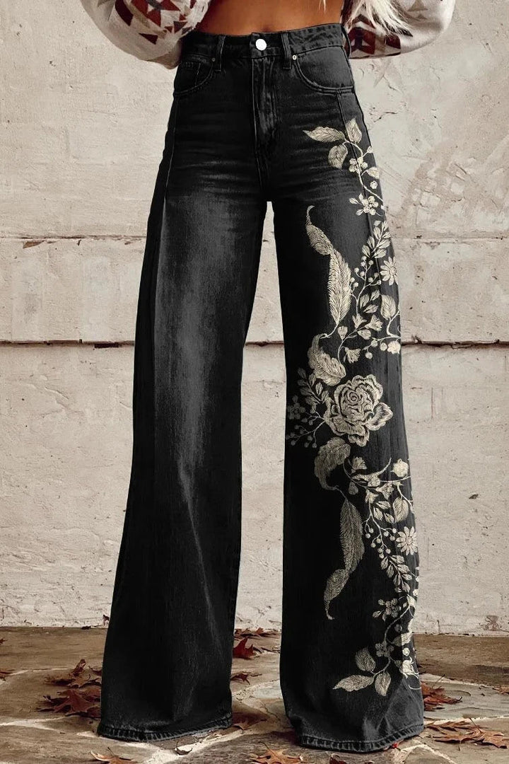 Klassische Denim-Schlaghose mit klaren Linien und schlichtem Design.
