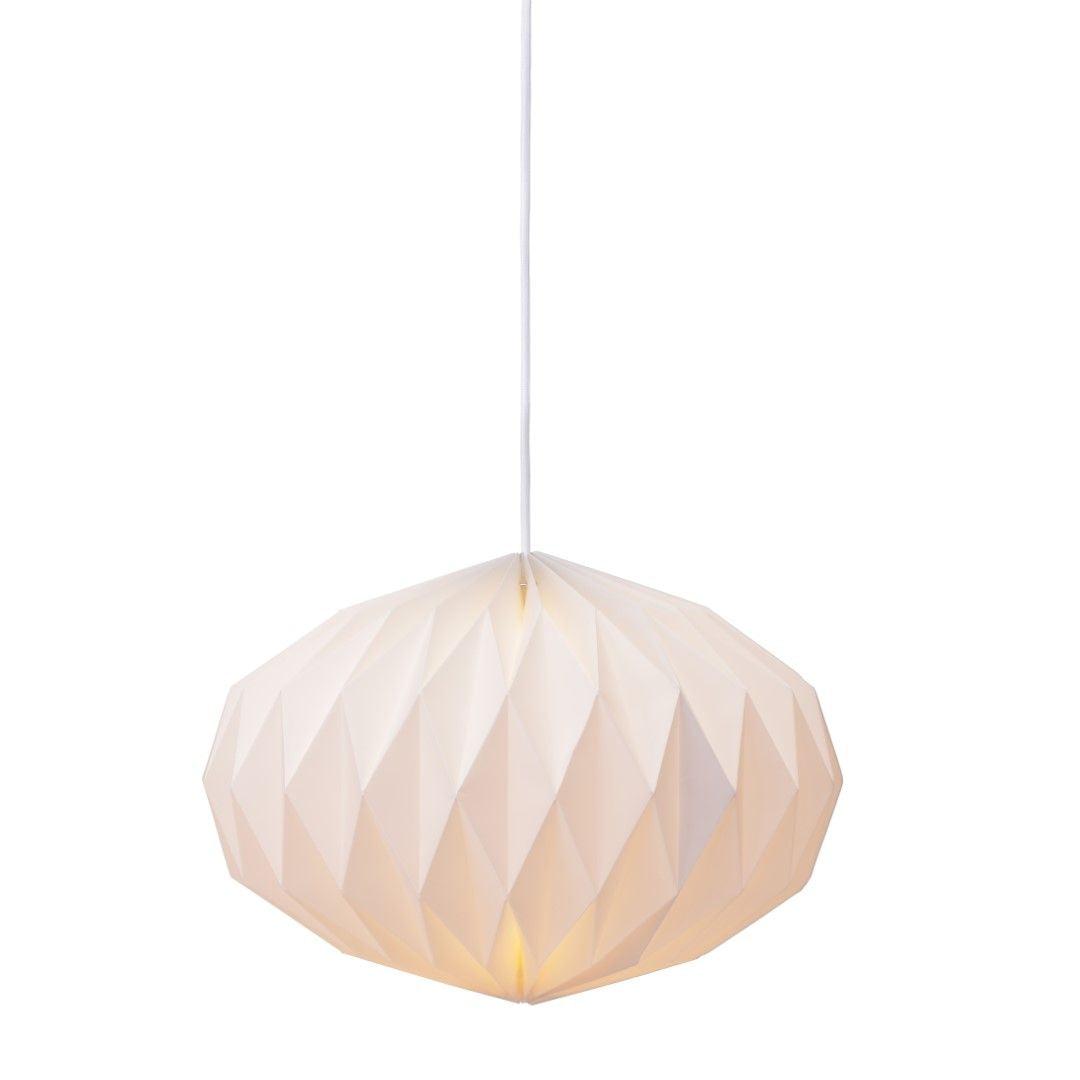 Zeitlose Pendelleuchte mit eleganter Form, ideal für Wohn- oder Esszimmer.