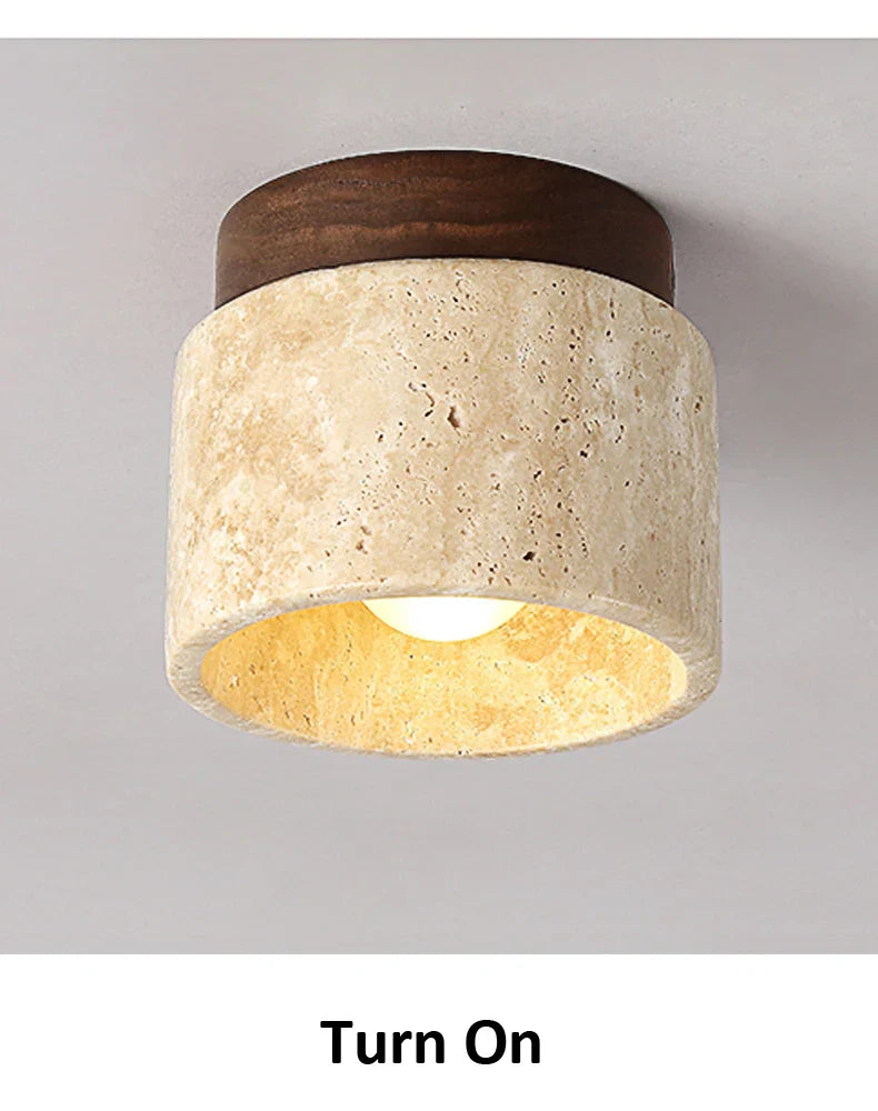 NaturLicht Deckenleuchte für eine angenehme und stilvolle Beleuchtung im Wohnzimmer.