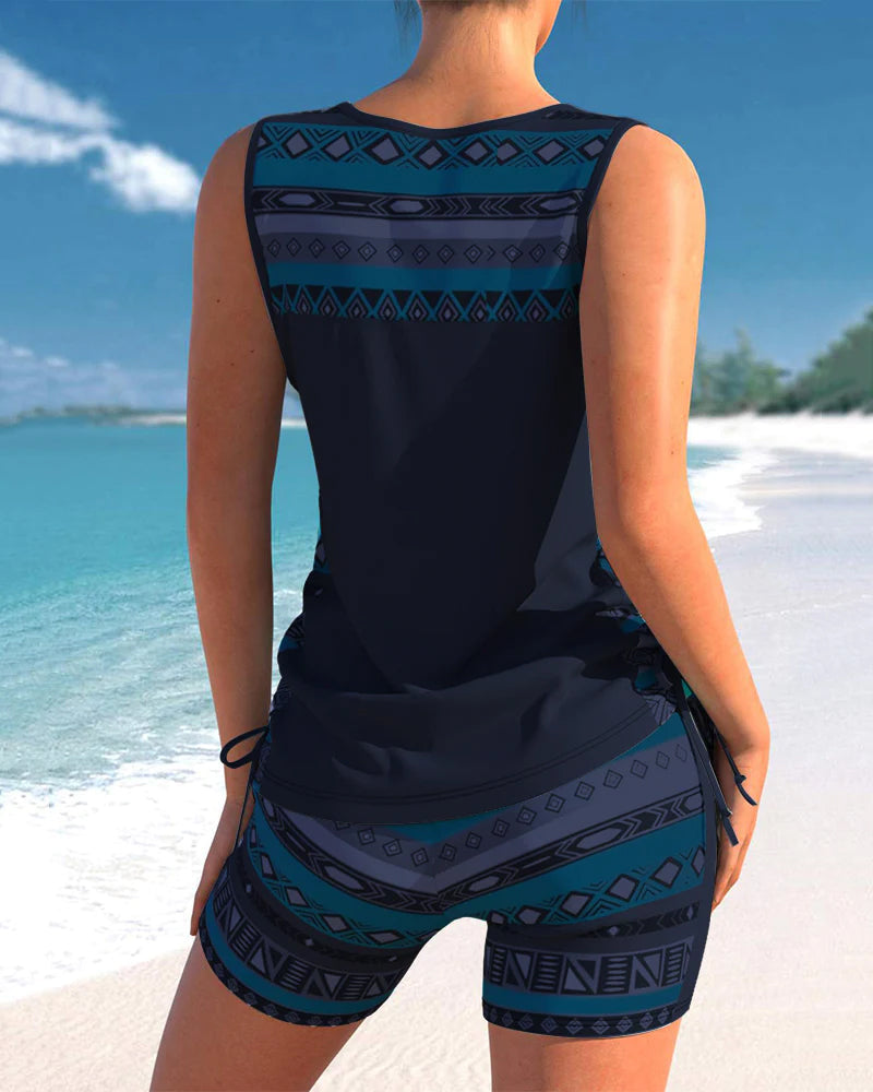 Rückansicht des Tankini-Sets mit stilvollem Muster auf dem Rücken.