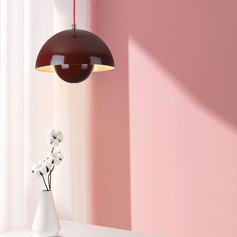 Zeitgemäße Eleganz mit der BrightAura Hängeleuchte für stilvolle Beleuchtung.